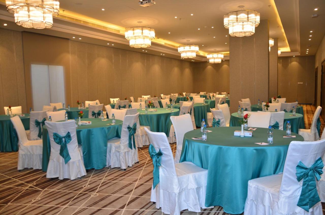 Hotel Aber Al Yasmin Rijad Zewnętrze zdjęcie